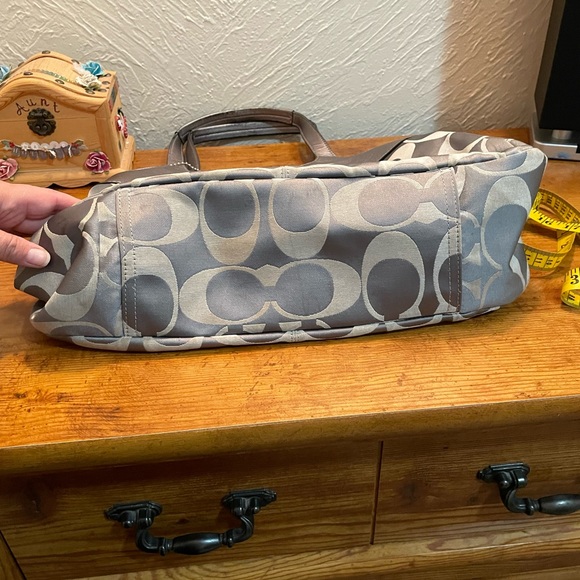 Beautiful Coach bag used once - Picture 4 of 8